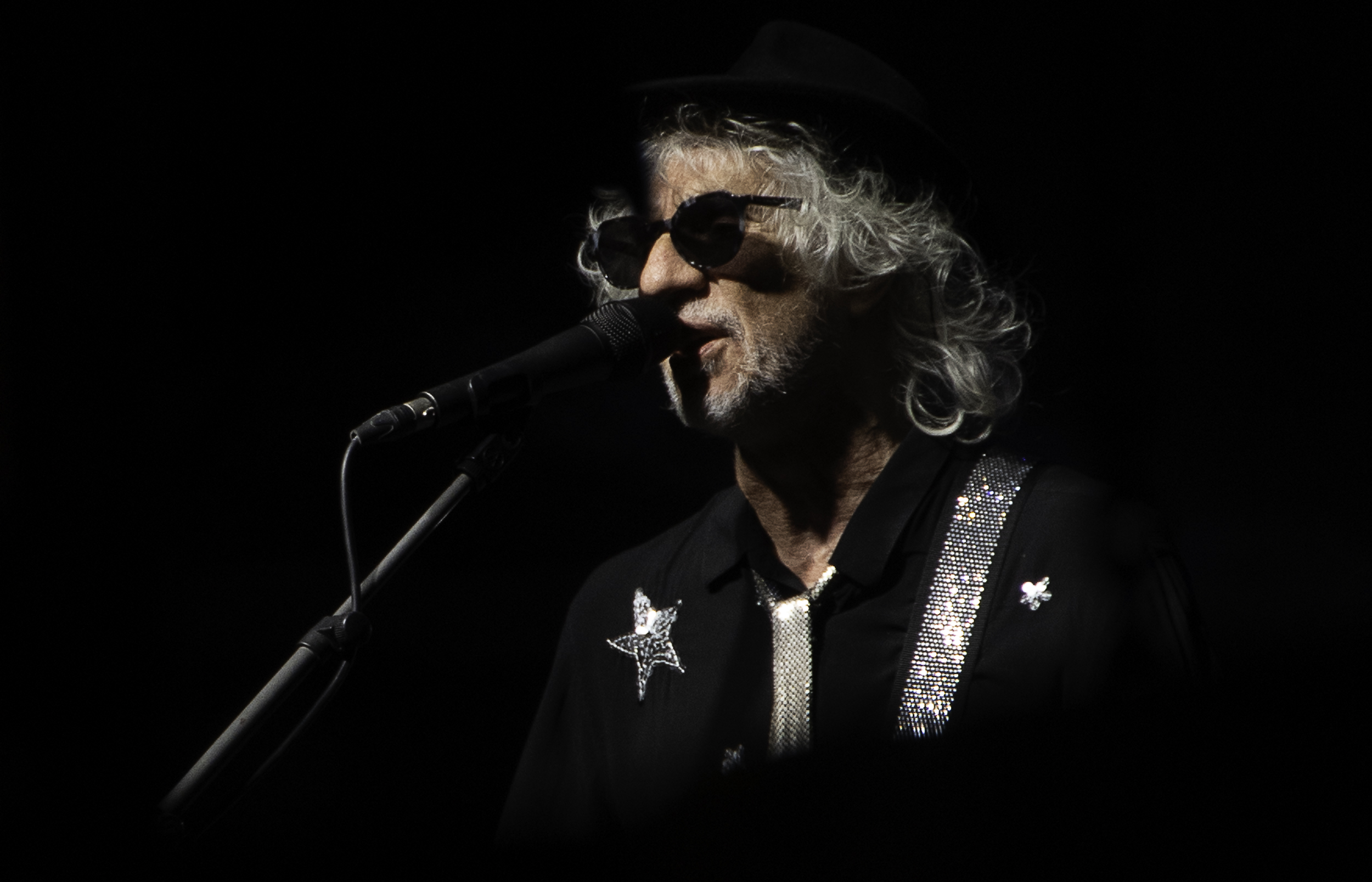 — france hyeres concerts 21 07 2026 louis bertignac